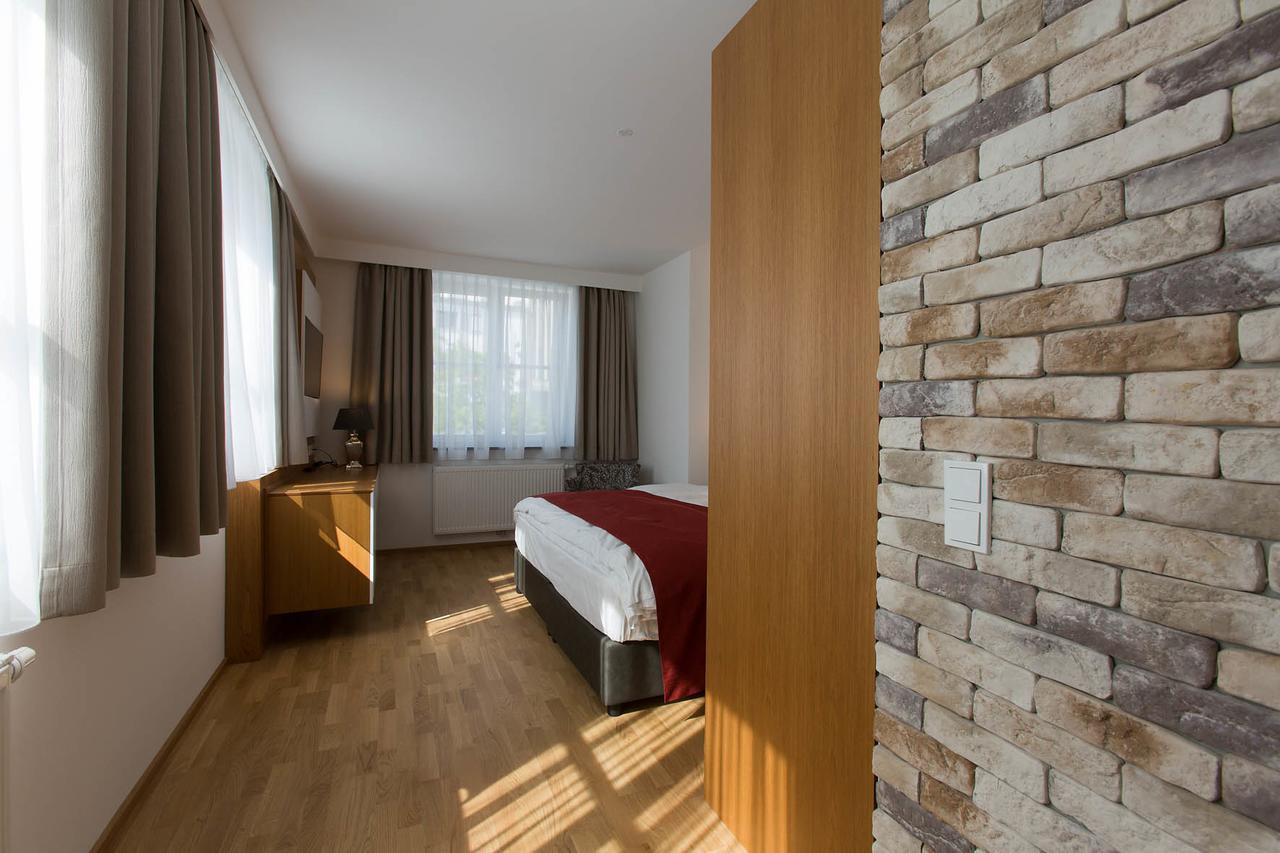 Hotel Am Schrannenplatz Memmingen Dış mekan fotoğraf