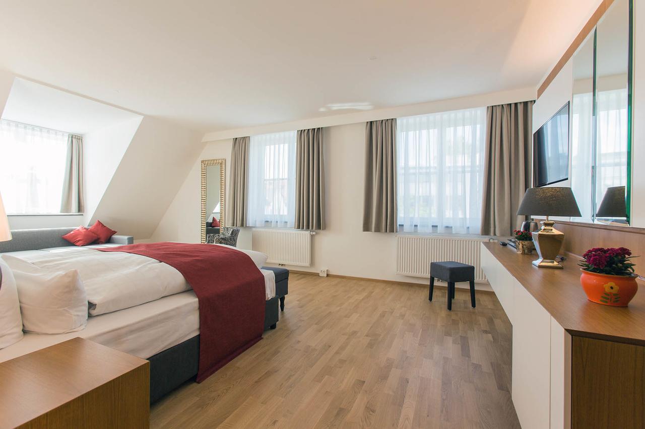 Hotel Am Schrannenplatz Memmingen Dış mekan fotoğraf